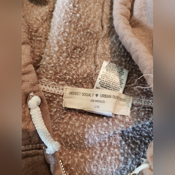 Urban Outfitters Tan Hoodie with Tiger Print - Picture 2 of 4